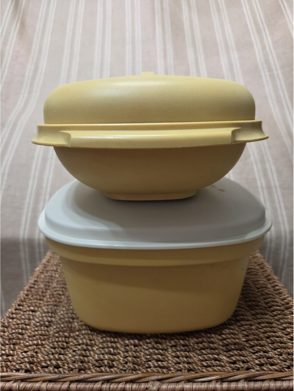 VINTAGE Tupperware Microwave Set Harvest Gold Yellow